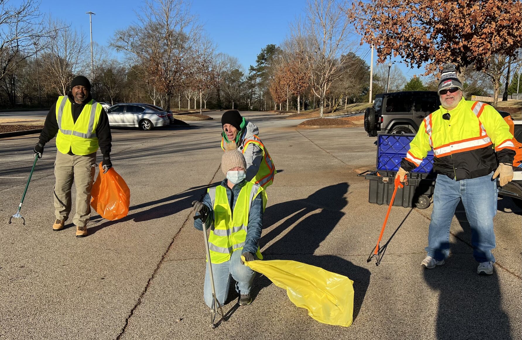011222_MDJ_ActsofKindnessPart8_PadgettLandmonAAMLitterClean-Up.jpg